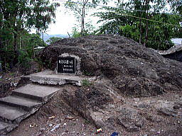 比島戦没者の碑