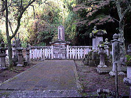 池田吉泰公の墓
